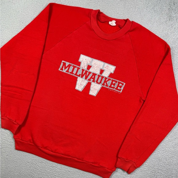 American Vintage Other - Vintage 80s Milwaukee Wisconsin sweatshirt